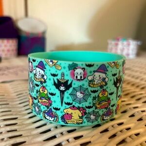 Boot for 30 or 40oz cup!Hello Kitty & Friends in a SPOOKY setting!! 👻